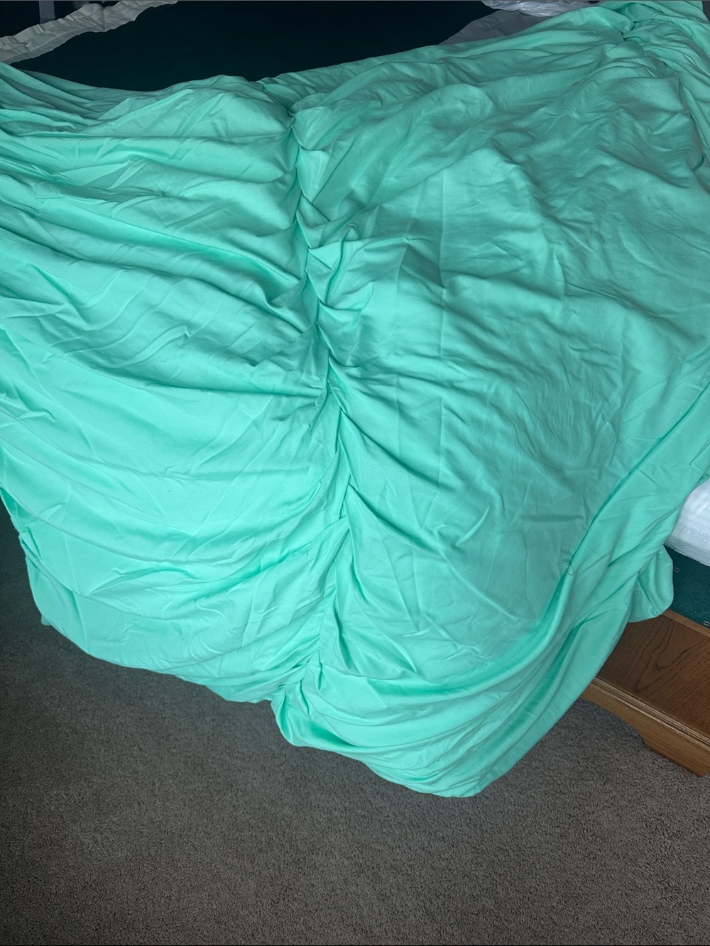 Xhillaration mint green twin size comforter and pink twin size sheets